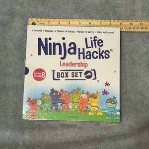 Unopened: Ninja Life Hacks Leadership 8 Book Box Set Paperback